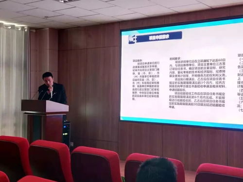 數(shù)字賦能文創(chuàng) 甘肅省文化文物單位文化創(chuàng)意產(chǎn)品開發(fā)現(xiàn)場會(huì)嘉賓考察敦煌創(chuàng)客夢工場